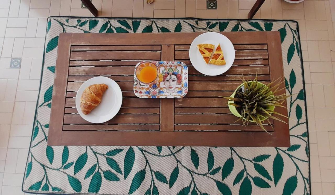 ラグーザ Il Vaso Di Creta Bed & Breakfast エクステリア 写真